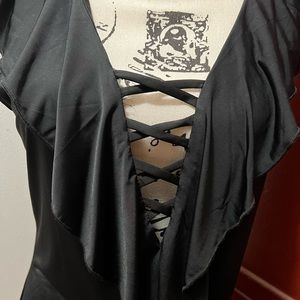 PREOWNED LADIES BLACK SEXY TOP SIZE LARGE